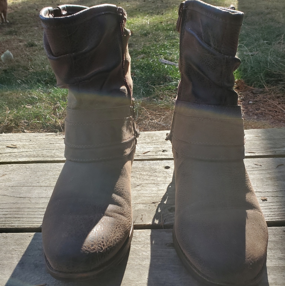 Maurice's distressed calf boot with chains